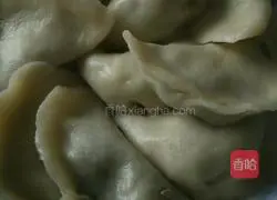 Illustration of how to make leek and egg dumplings 5