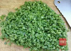 Illustration of how to make green bean buns 4