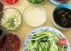 Illustration of how to make colorful cold noodles 4