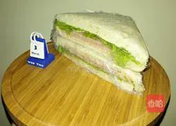 Illustration of how to make a lunch meat sandwich 6