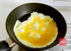 Illustration of how to make egg fried rice 6
