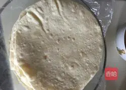 Illustration of how to make Mexican burritos 5