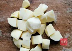 Illustration of making mashed potato cake 3