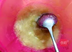 Illustration of how to make American-style banana pancakes 2