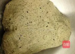 Illustration of how to make black sesame and brown sugar steamed buns 6