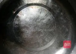 Illustration of how to make Xiangpiao Shili (rice wine made from banana steamed buns)