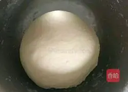 Illustration of how to make cabbage, mushroom and meat buns 1