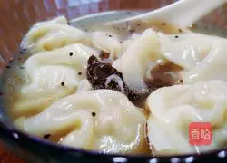 Illustration of how to make small wontons with green onion and fresh meat 22