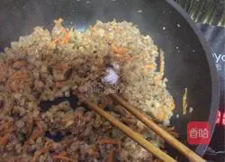 Illustration of how to make broccoli and pork buns 6