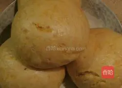 Illustration of how to make pumpkin steamed buns 11
