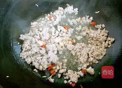 Illustration of how to make minced pork noodles 7