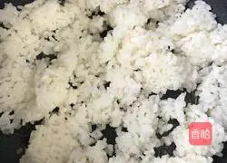 Illustration of how to make ham and egg fried rice 3