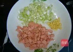 Illustration of how to make rainbow fried rice 9