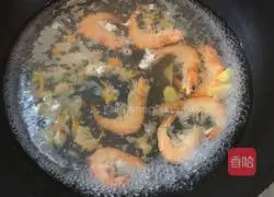 Illustration of how to make shrimp wontons 8