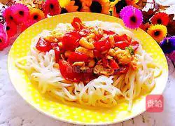 Noodles with fried cherry tomatoes and eggs Illustration of how to do it 13