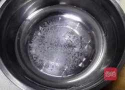 Illustration of how to make fried steamed bun slices 2