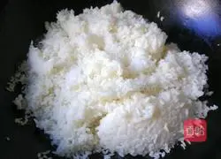 Jade Gold Fried Rice Recipe Illustration 2