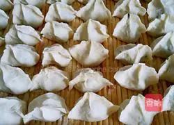 Illustration of how to make fennel dumplings 5