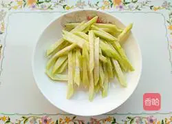 Illustration of how to make tomato fried noodles 4