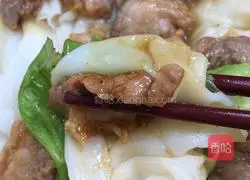 Illustration of how to make steamed rice noodles 8