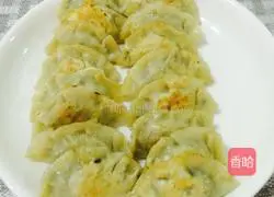 Illustration of how to make fried sophora flower dumplings 6