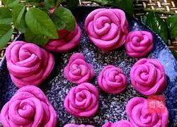 Illustration of how to make rose steamed buns 8