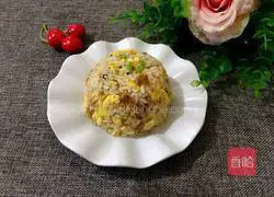 Illustration of how to make fried rice with floss and eggs 7