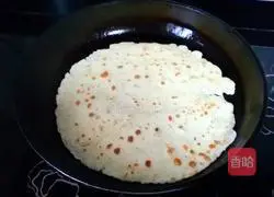 Illustration of how to make vegetable and egg breakfast cakes 9