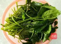 Illustration of how to make cabbage (Baicai) dumplings 1