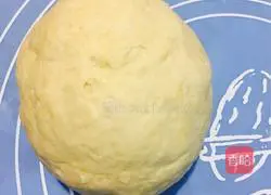 Illustration of how to make milk-flavored bean paste and egg steamed buns 2