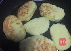 Illustration of how to make fried egg steamed bun slices 5
