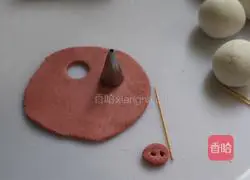 Illustration of how to make Little Pig Red Bean Paste Rice Balls 10