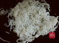 Illustration of how to make fried noodles with sauce 5