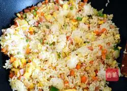 Illustration of how to make seasonal vegetable fried rice 8