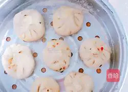 Illustration of how to make pork and cabbage buns 6