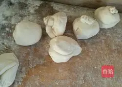 Illustration of how to make butterfly steamed buns 3