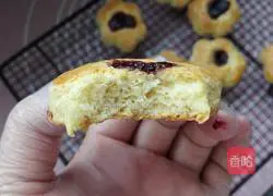 Blueberry Scones Recipe Illustration 18