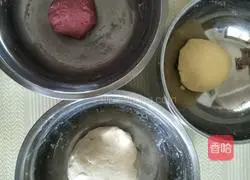 Illustration of how to make Angry Chicken Buns 7