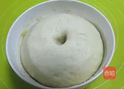 Illustration of how to make coconut steamed buns 5