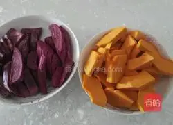 Illustration of How to Make Smiling Steamed Buns 1