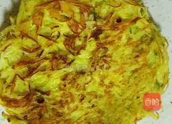 Illustration of how to make shredded potato egg pancake 5