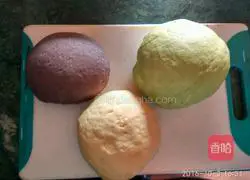 Illustrations of how to make cartoon steamed buns 1