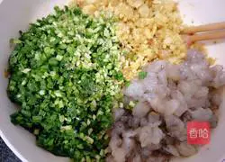 Chives Illustration of how to make shrimp dumplings 11
