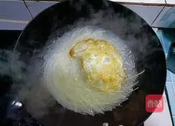 Illustration of how to make clear rice noodles 12