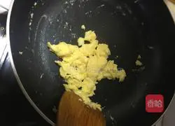 Illustration of how to make Jingjing Sandwich 3