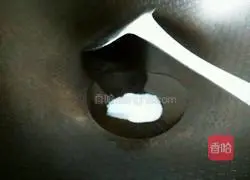  Illustration of how to make chopped green onion noodles 3