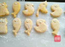 Illustration of how to make small animal pumpkin steamed buns 13