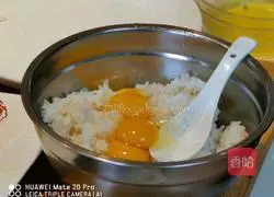 Illustration of how to make fried rice with fish fillet in sauce 4