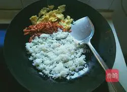 Illustration of how to make egg and ham fried rice (quick rice) 7