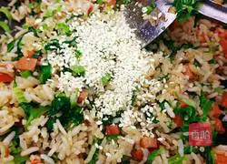 Illustration of how to make fried rice with mustard greens and bacon 17